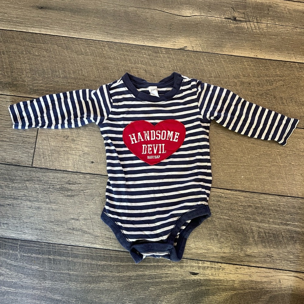 Baby Gap 12-24M Handsome Devil Heart